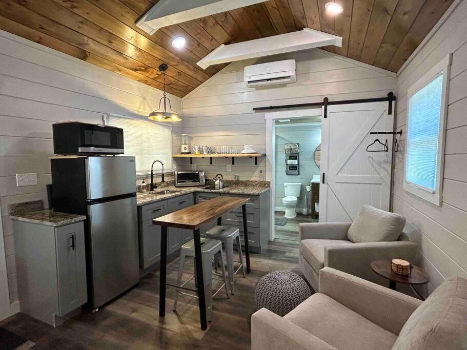 Blissful Nook Tiny Home ~ Cozy Retreat W/ Hot Tub; Near Town And Deep Creek Брайсън Сити Екстериор снимка